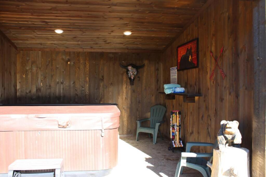 Family Cabin Unit 10