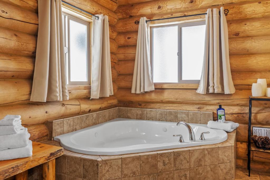 Hot Tub (Jacuzzi) - Photo 7