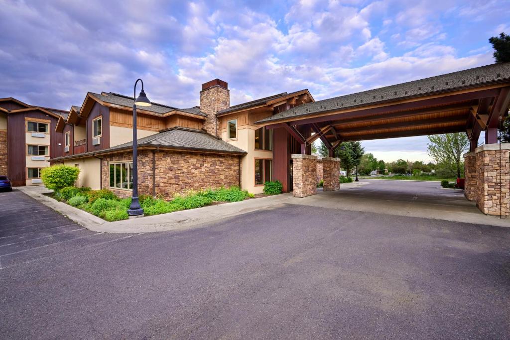 Mountain Valley Lodge Hailey Sun Valley - Image 7