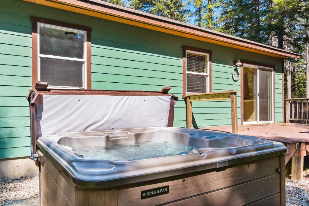 Hot Tub (Jacuzzi) - Photo 6