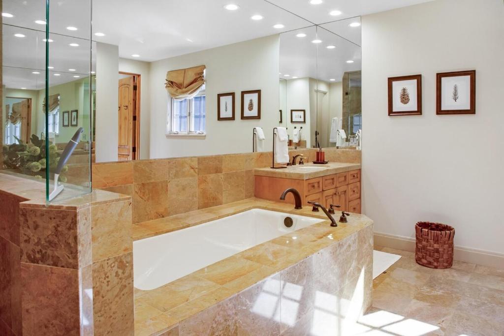 Luxury Warm Springs River Home