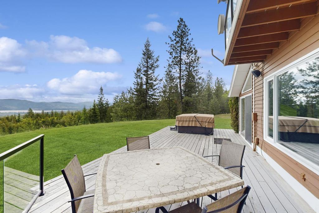 Hot Tub (Jacuzzi) - Photo 3