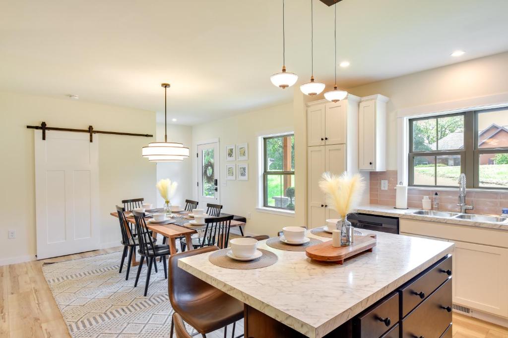 The Linden, large & luxurious Galena escape! - Image 4