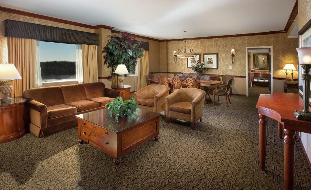 DoubleTree by Hilton Lisle Naperville - Image 6
