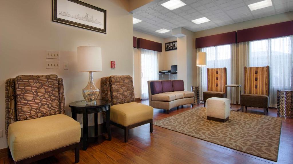 Best Western Plus O'hare International South Hotel - Image 5