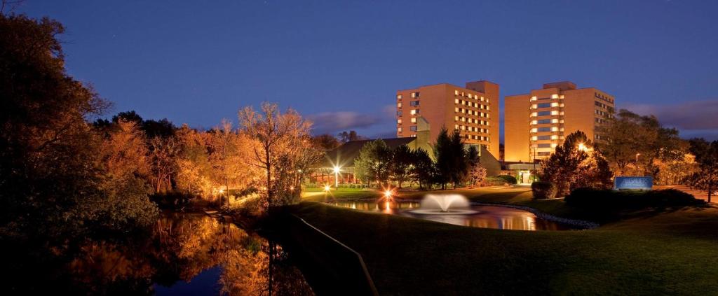 Hilton Chicago/Northbrook - Image 6