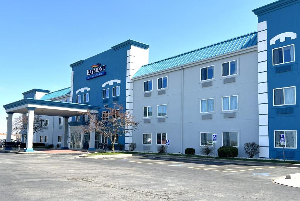 Baymont by Wyndham Litchfield - Image 6