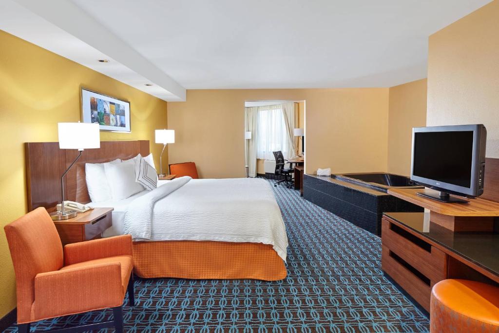 Fairfield Inn and Suites Chicago Lombard