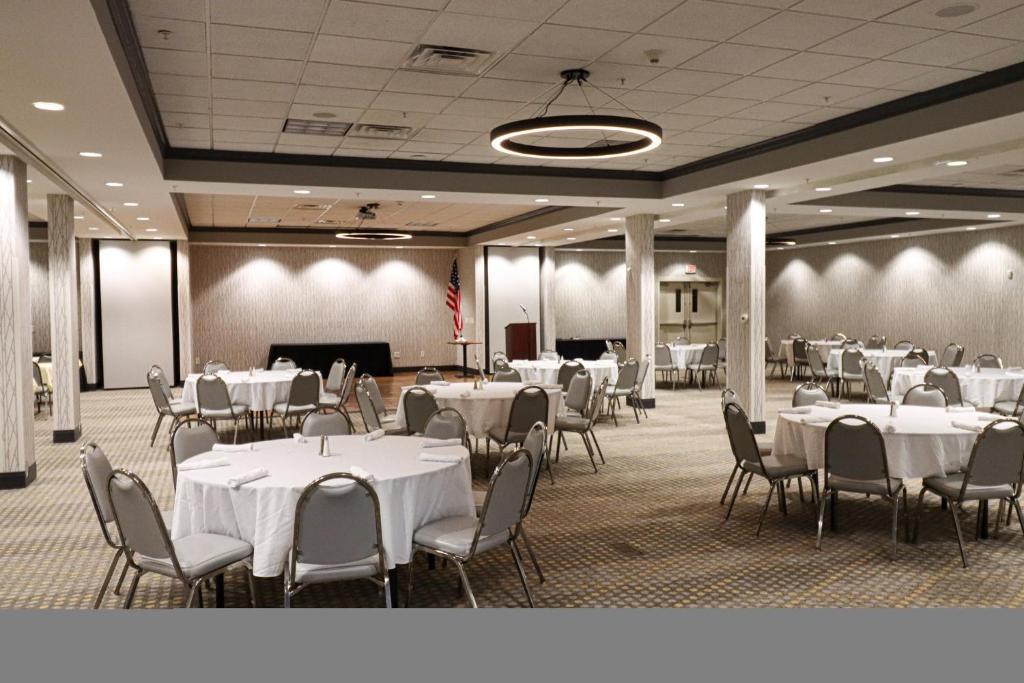 Holiday Inn Quincy by IHG - Image 4