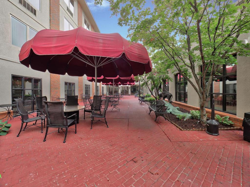DoubleTree by Hilton Bloomington - Image 6