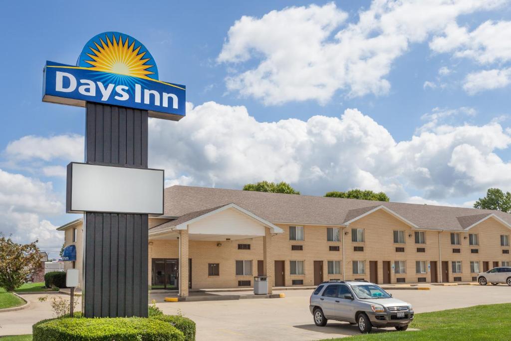 Days Inn by Wyndham Charleston - Image 6