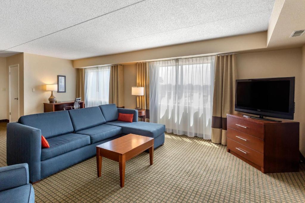 Comfort Inn & Suites Rochelle - DeKalb - Image 5