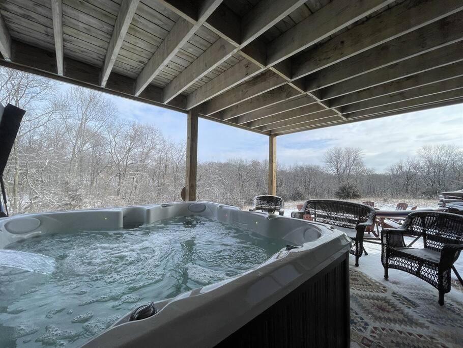 Hot Tub (Jacuzzi) - Photo 4
