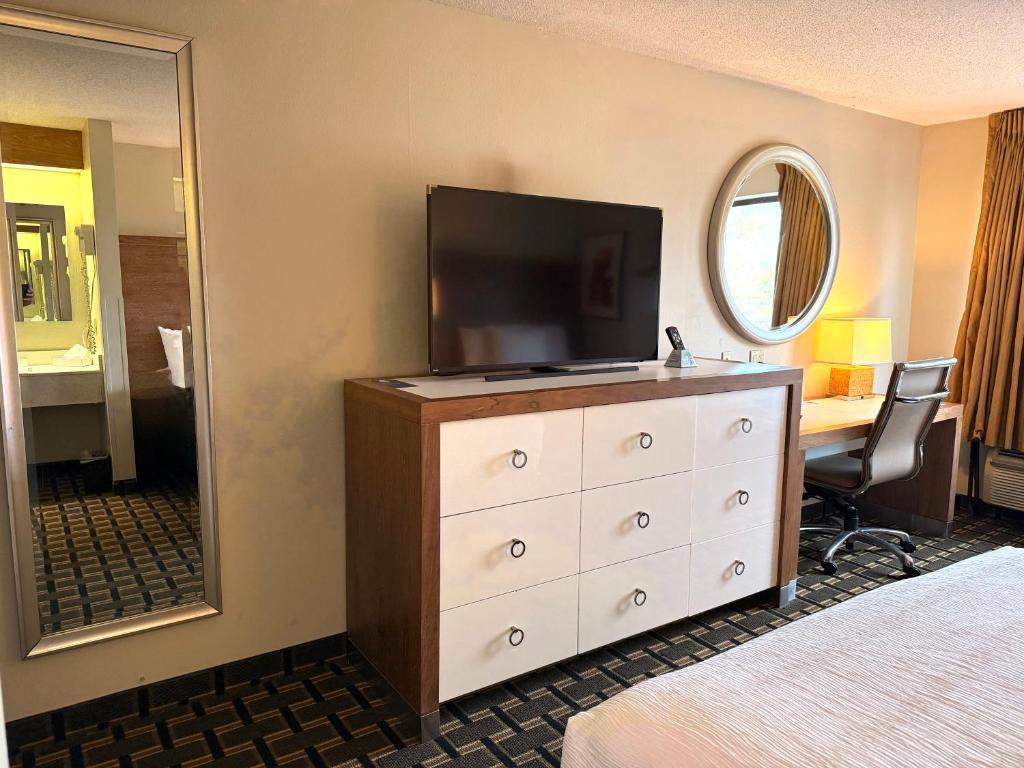 Edn Hotel - Image 5