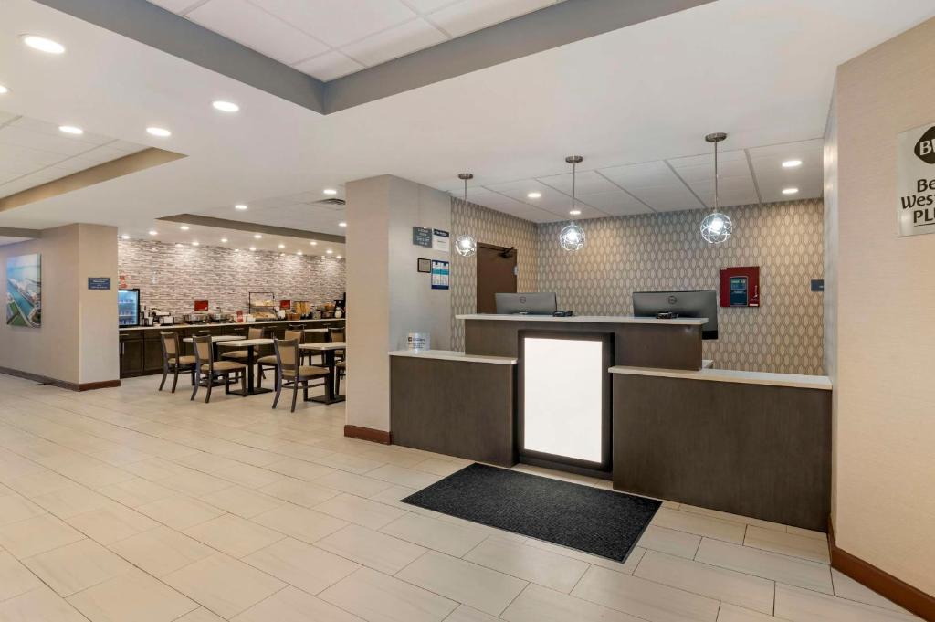 Best Western Plus South Holland Chicago Southland - Image 4