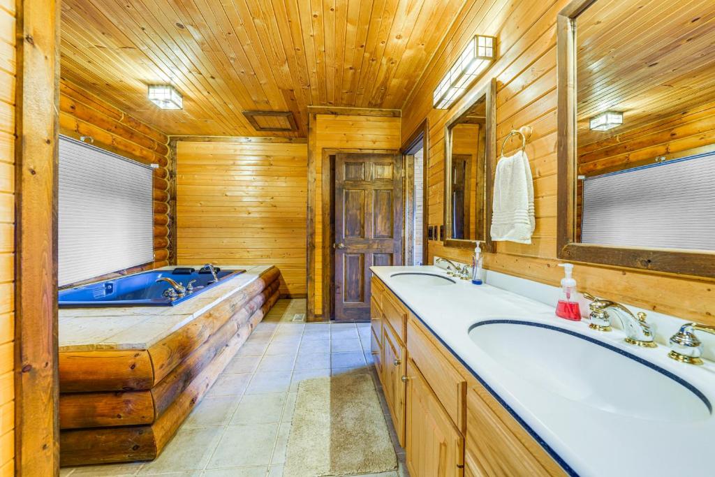 Hot Tub (Jacuzzi) - Photo 2