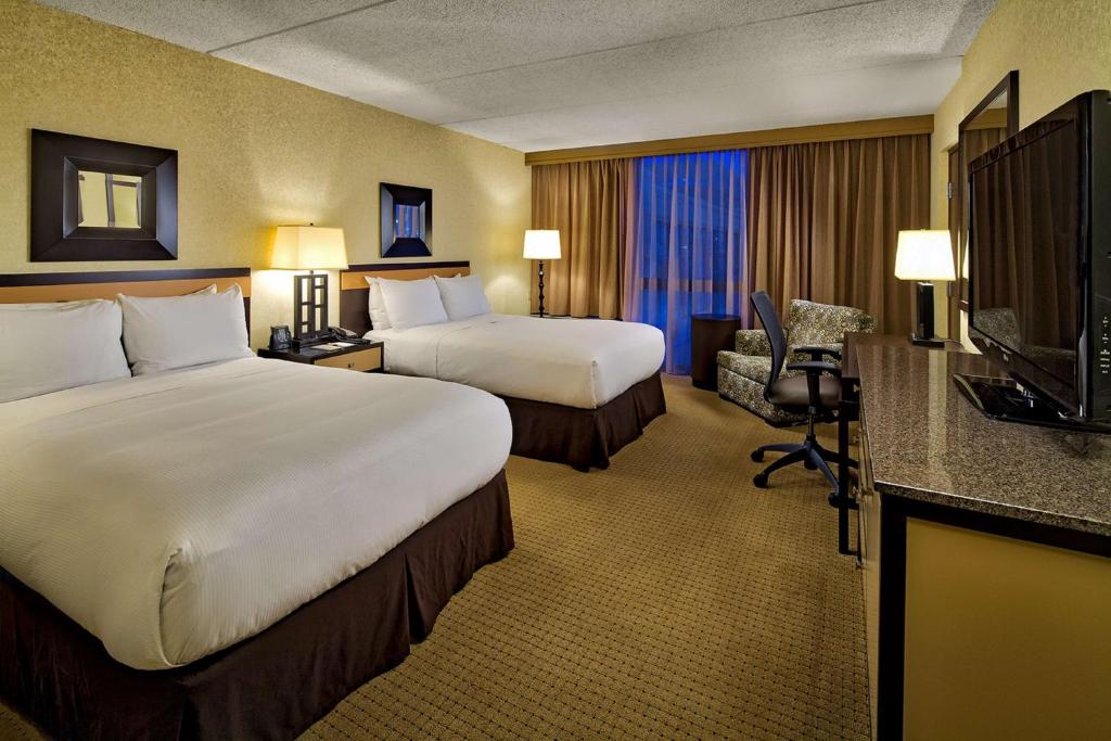 DoubleTree by Hilton Chicago - Arlington Heights - Image 8