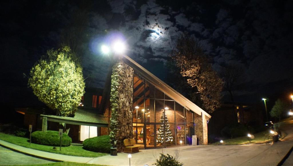 RiverBank Lodge - Image 6