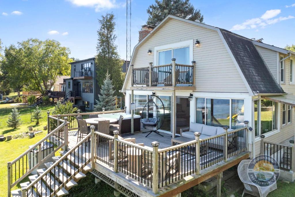 Cross Lake Retreat with Hot Tub & Stunning Views