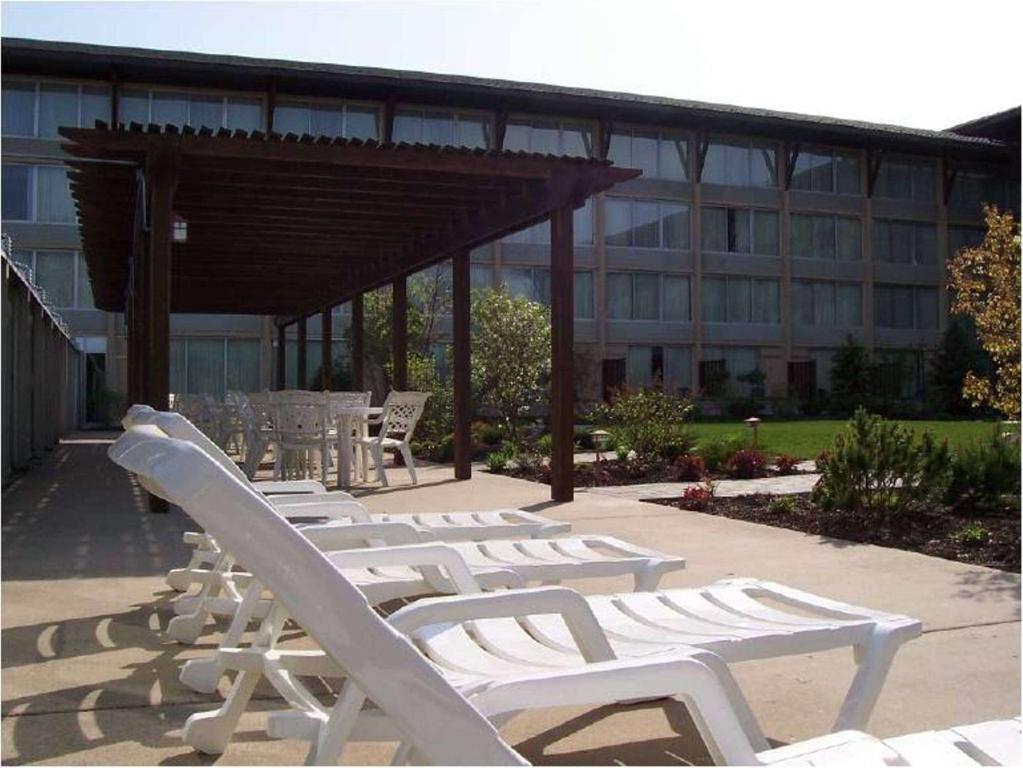DoubleTree by Hilton Libertyville-Mundelein - Image 7