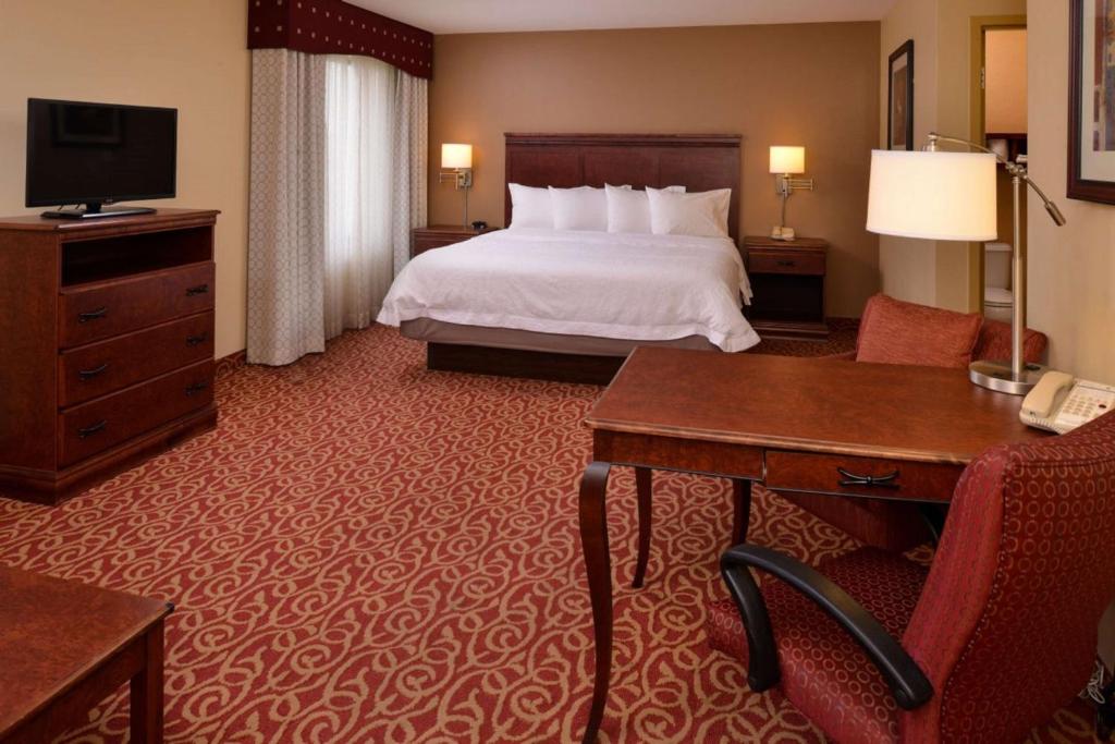 Hampton By Hilton Lincoln - Image 6