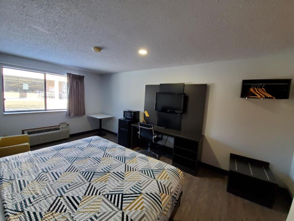 Motel 6-Kewanee, IL - Image 5