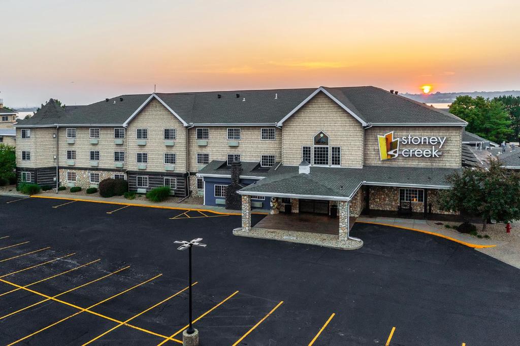 Stoney Creek Hotel Peoria - Image 7