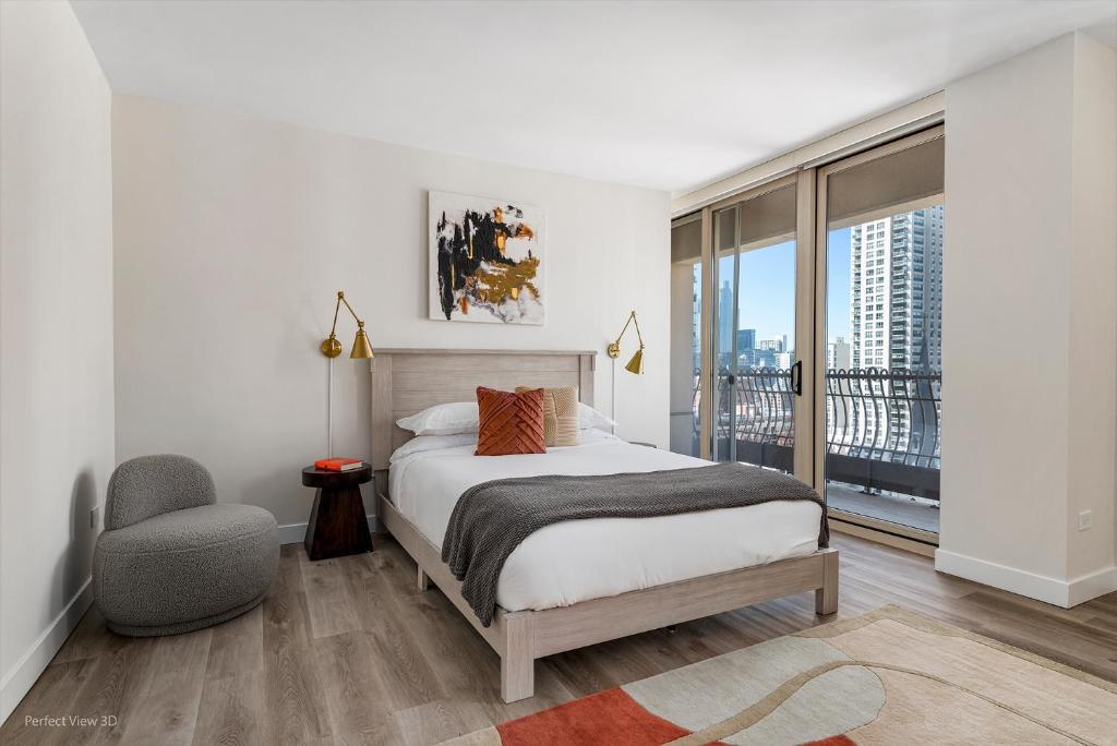 The Bernardin Gold Coast Luxury Apartments Near Magnificent Mile - Image 4