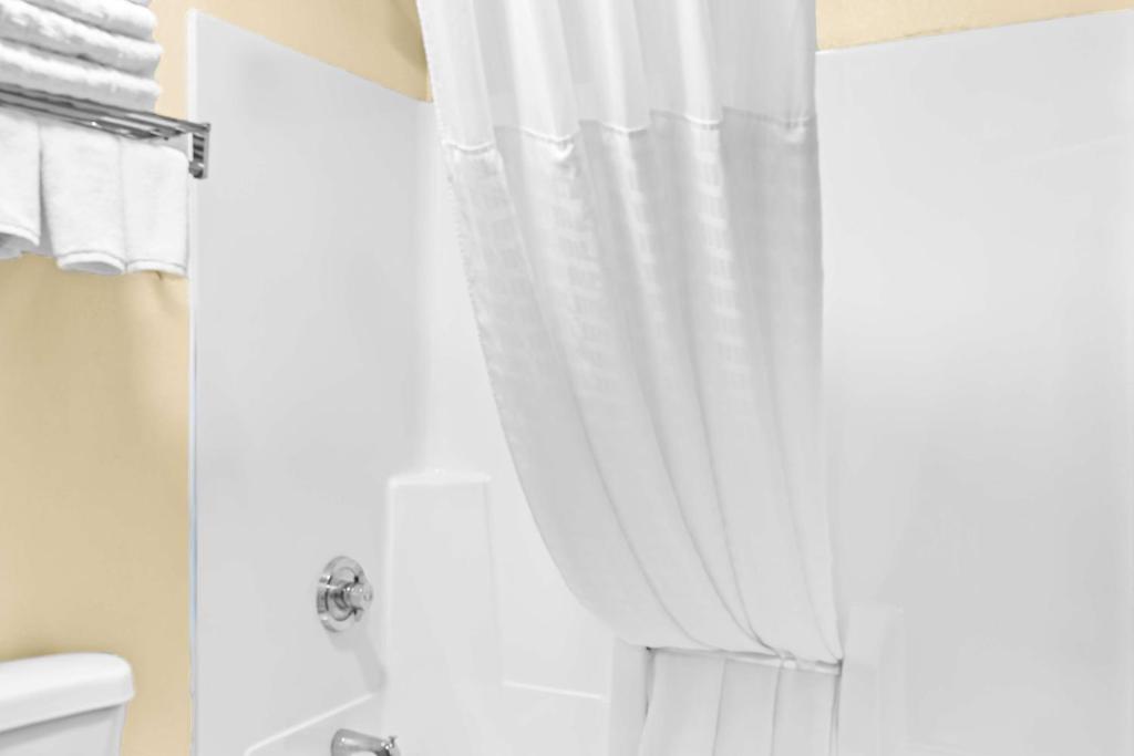 Whirlpool - Photo 4