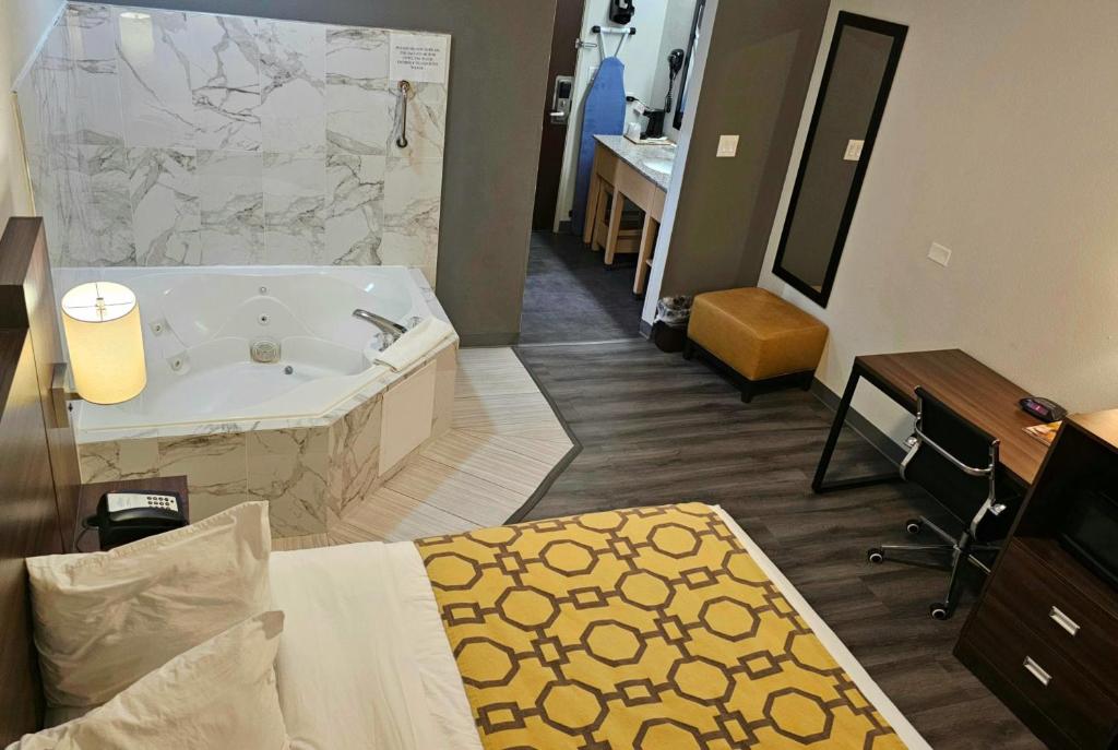 Bathtub - Photo 5