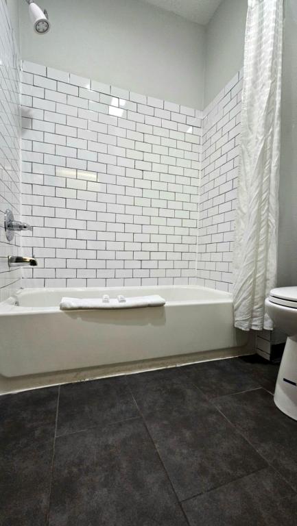 Bathtub - Photo 10