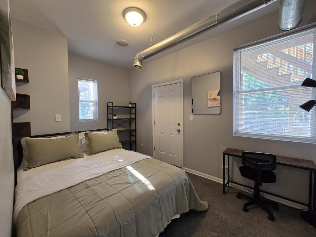 Luxe Loft vibe with King Suite - 4BR 3Ba - Image 7