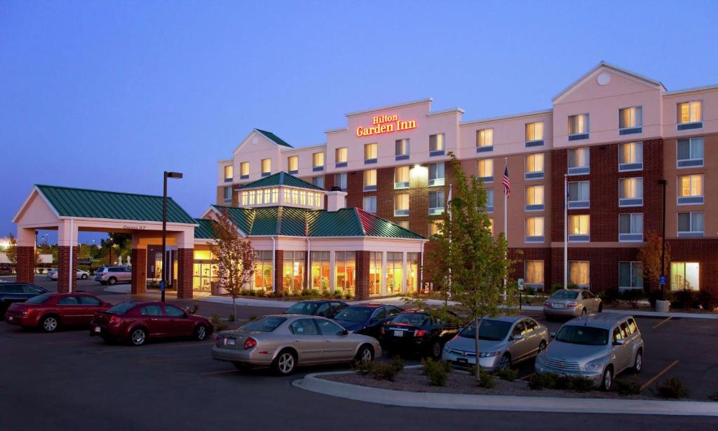 Hilton Garden Inn Naperville/Warrenville - Image 7