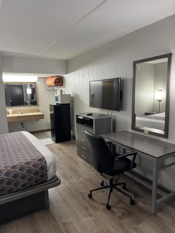 Blue Star Motel - Image 4