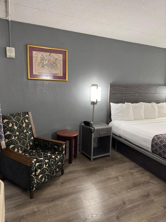 Blue Star Motel - Image 6