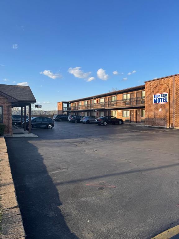Blue Star Motel - Image 5