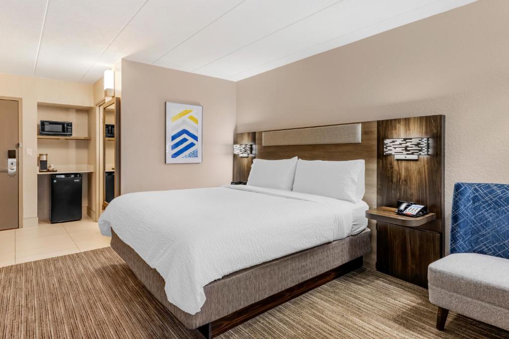 Holiday Inn Express Chicago-Downers Grove by IHG - Image 7