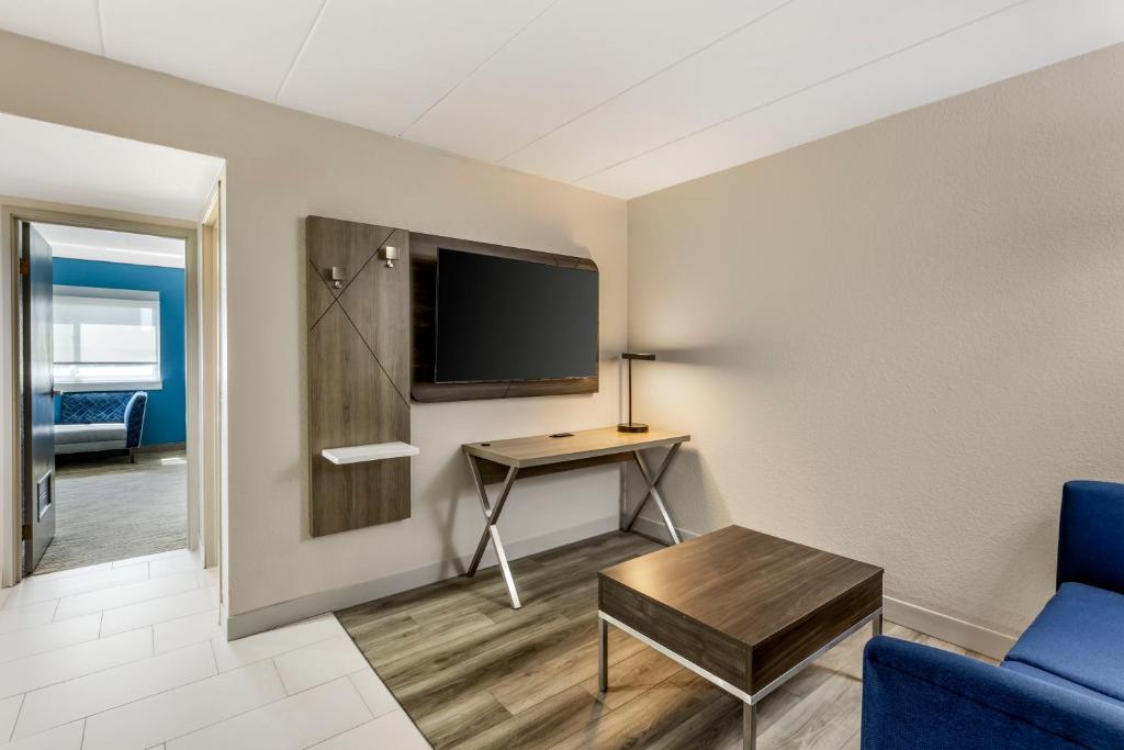 Holiday Inn Express Chicago-Downers Grove by IHG - Image 5