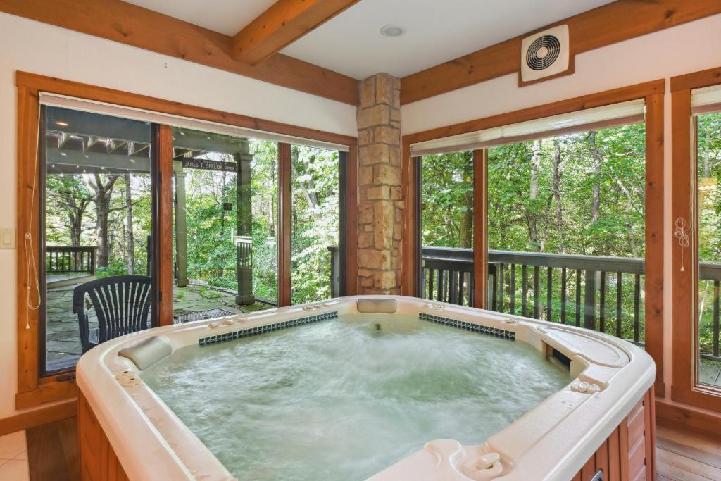 Whirlpool - Photo 3