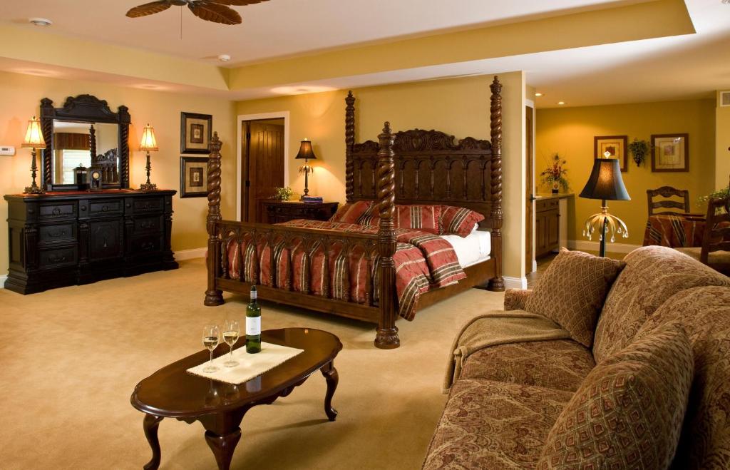 Goldmoor Inn & Resort - Image 8