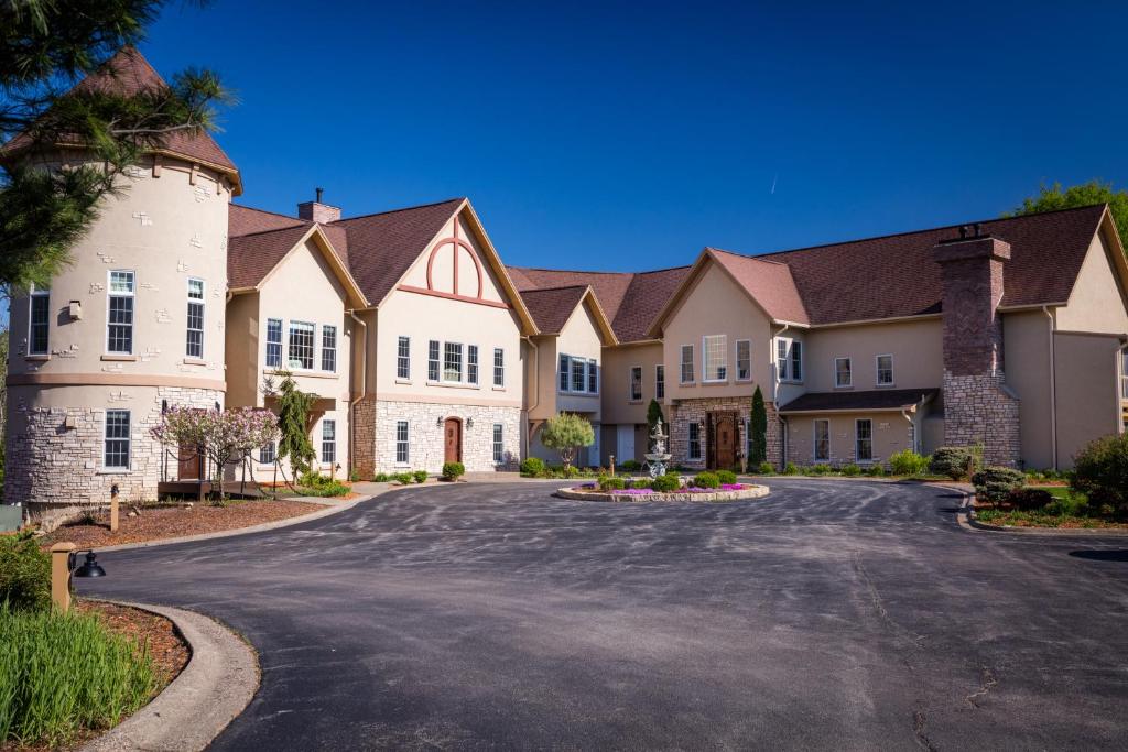 Goldmoor Inn & Resort - Image 4