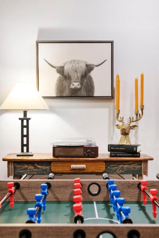 The Lodge, 'North Woods' style, boutique Galena Getaway! - Image 4