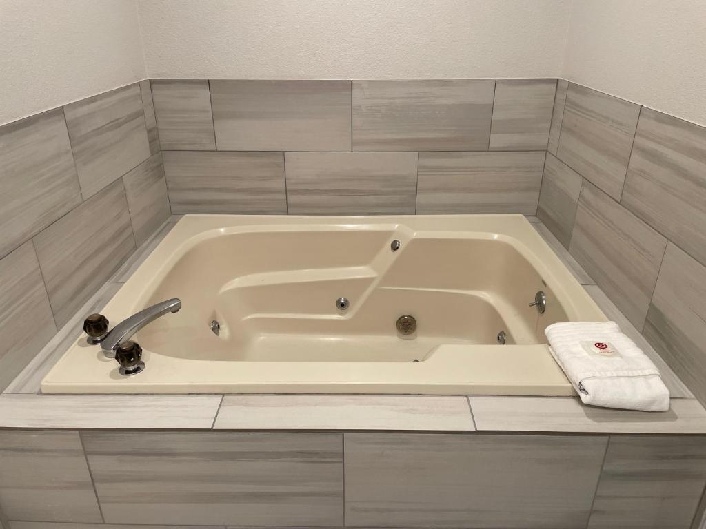 Comfort Inn & Suites Mundelein-Vernon Hills