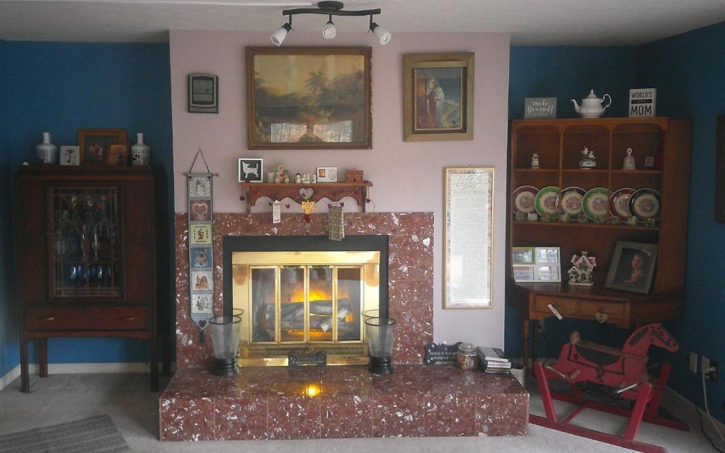 Lil Black Bear Inn - Image 8