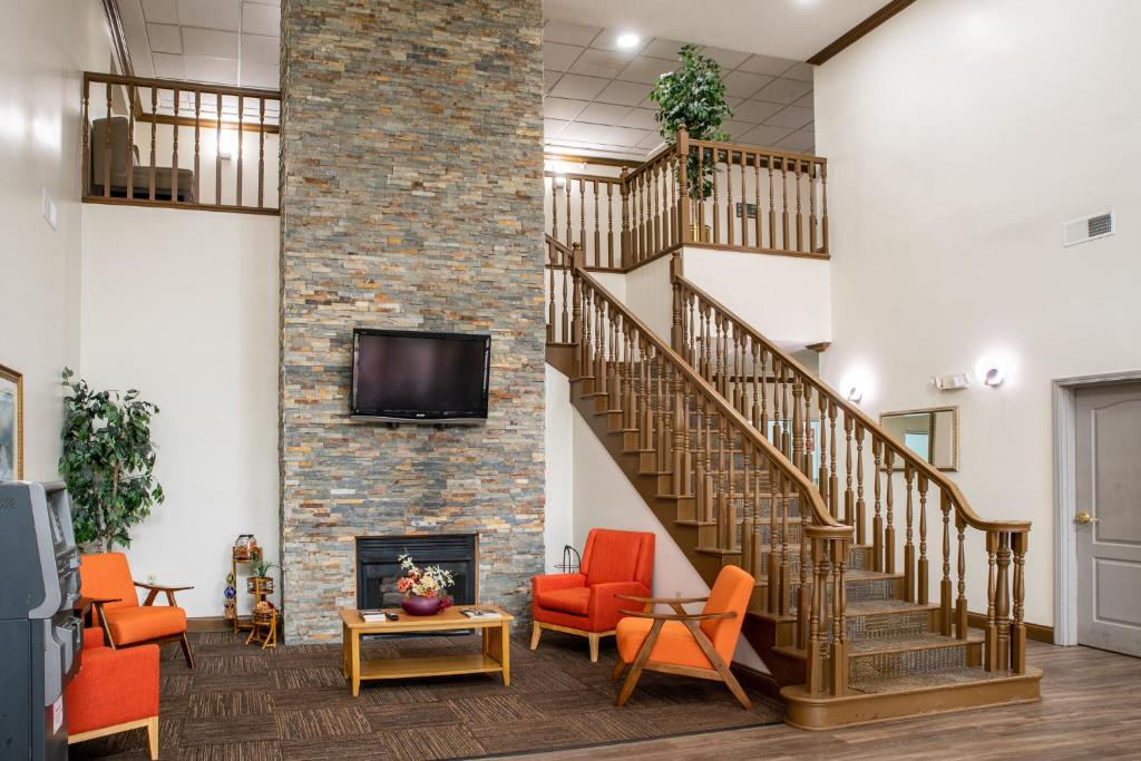 BlissPoint Inn & Suites Marion - Image 6