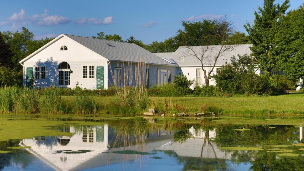 Inntiquity, A Country Inn