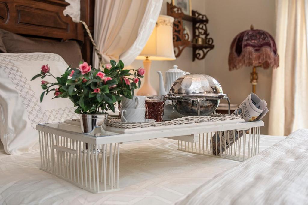 Inntiquity, A Country Inn - Image 8