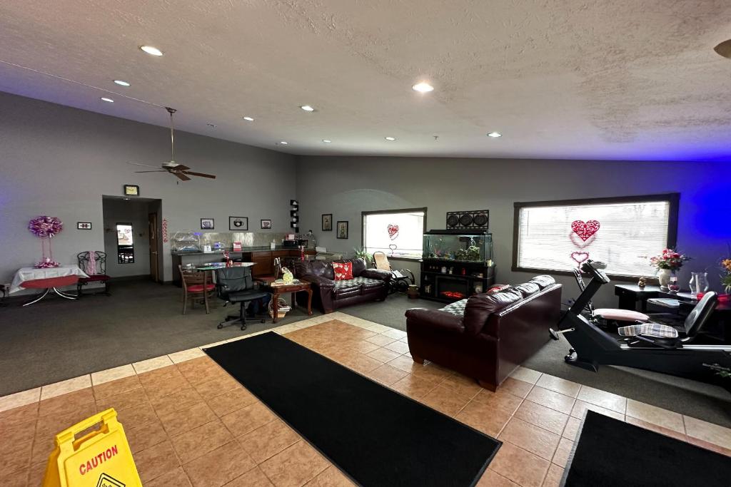 Fairway Inn Florence Indiana - Image 8