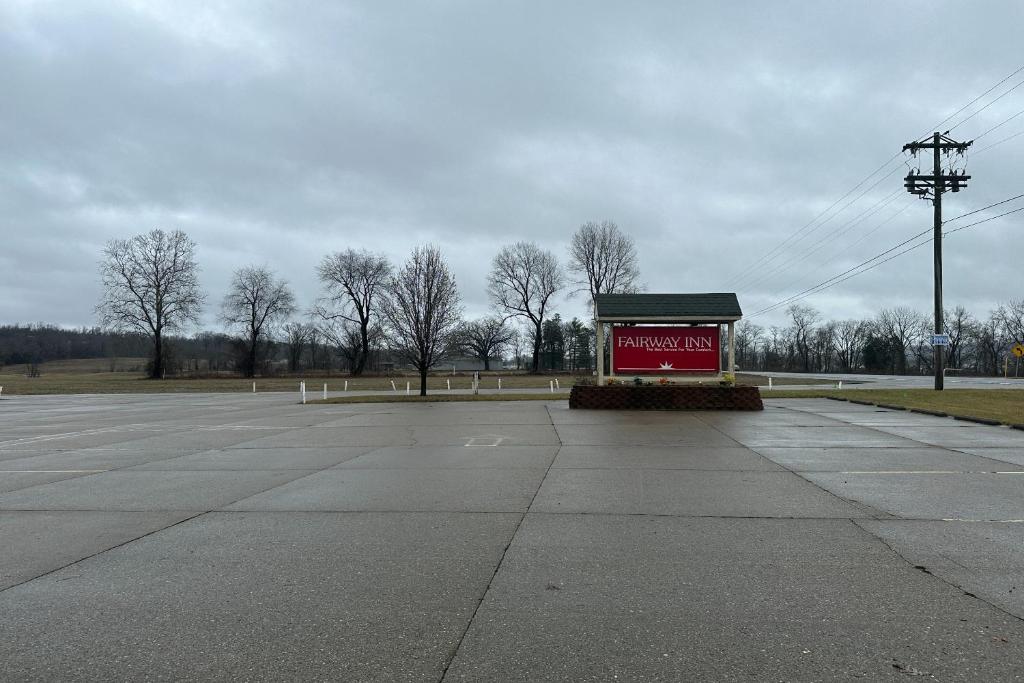 Fairway Inn Florence Indiana - Image 5