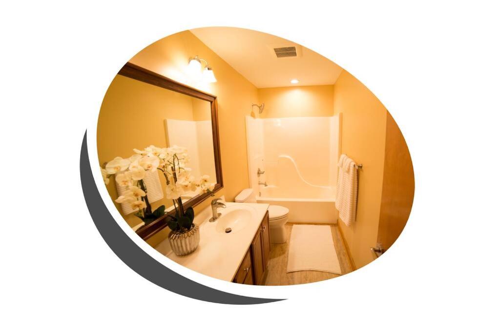 Luxurious Estate by Brown County 40 private acres - Image 7